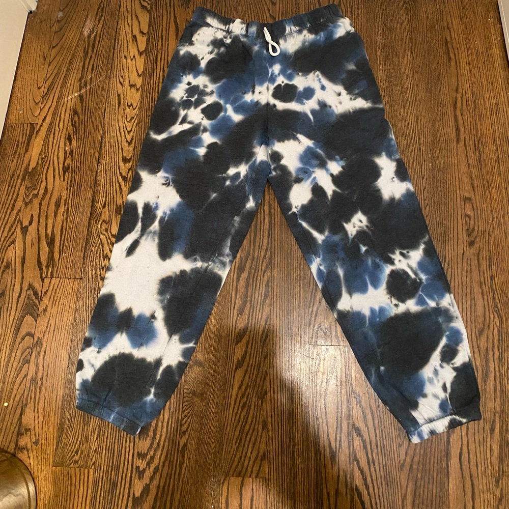 closie tie-dye blue and black joggers